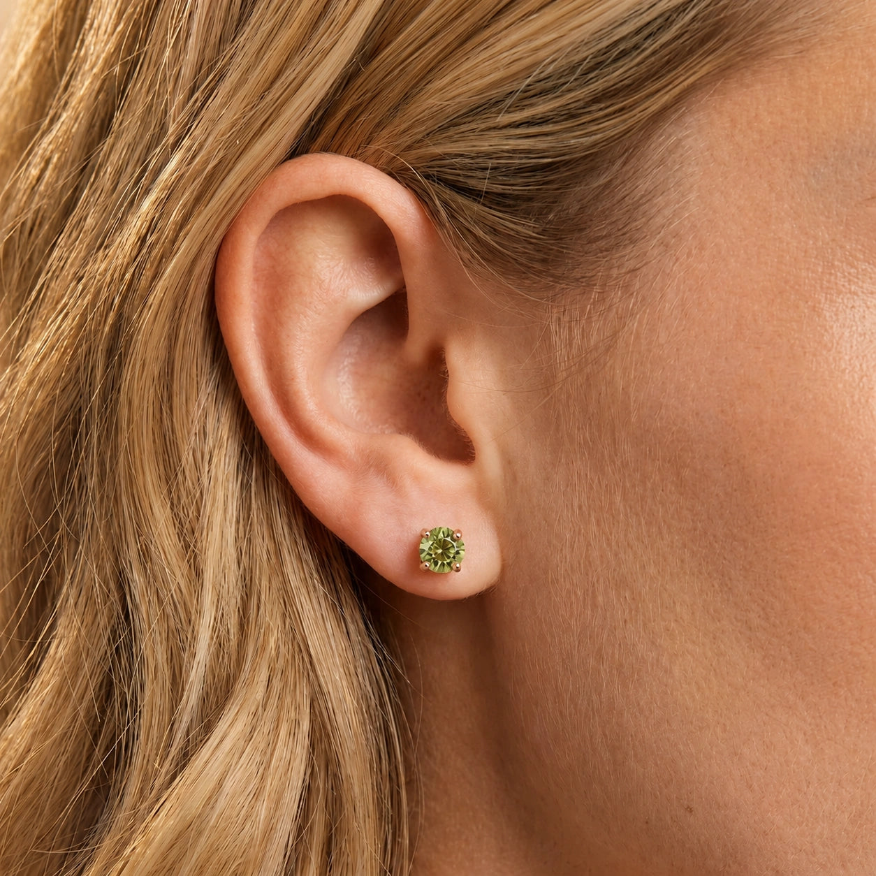 Rose Gold Petal Earrings Peridot 10K — Luna