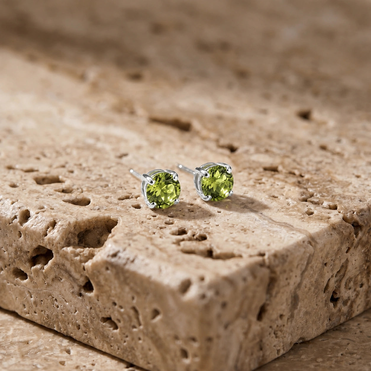 White Gold Petal Earrings Peridot 10K — Luna