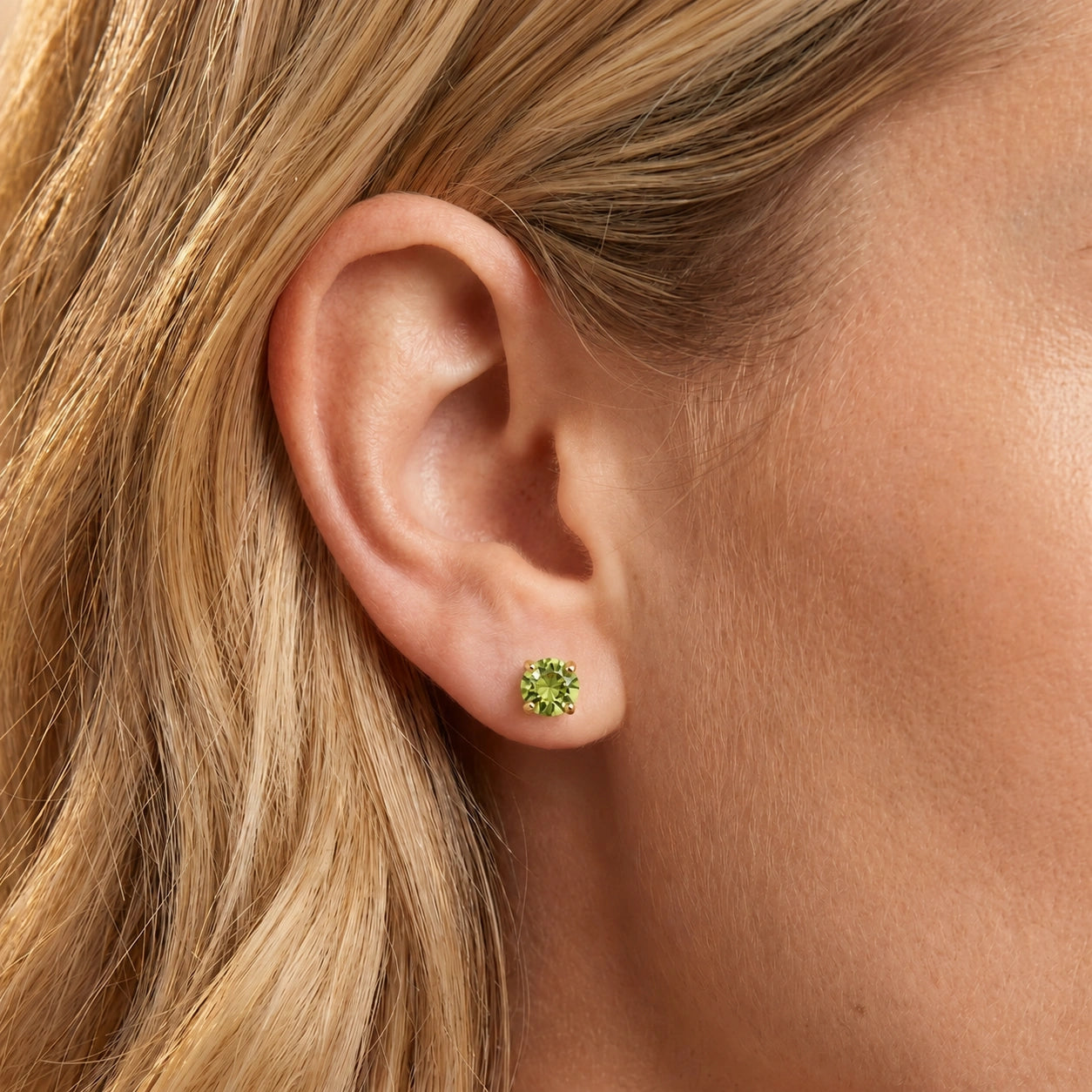 Yellow Gold Petal Earrings Peridot 10K — Luna