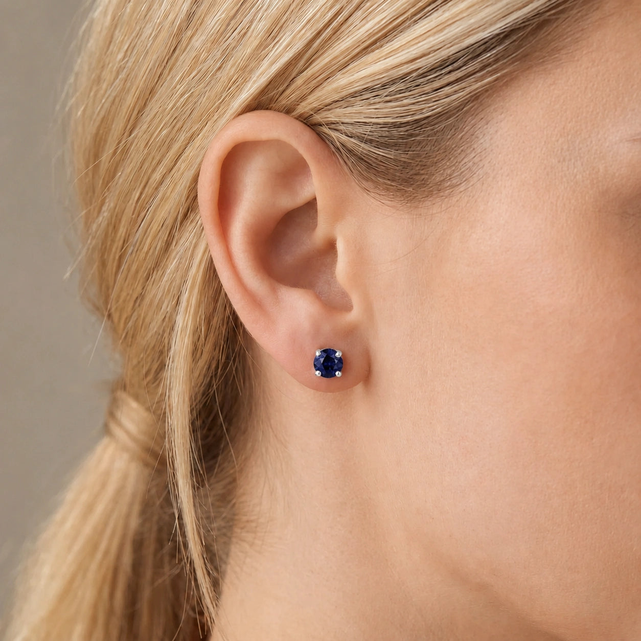 White Gold Petal Earrings Sapphire 10K — Luna