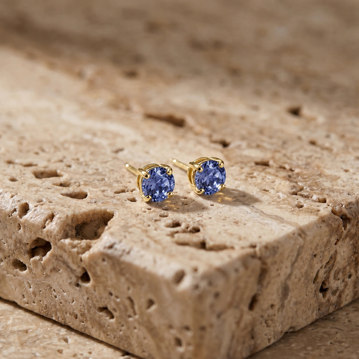 Yellow Gold Petal Earrings Tanzanite 10K — Luna