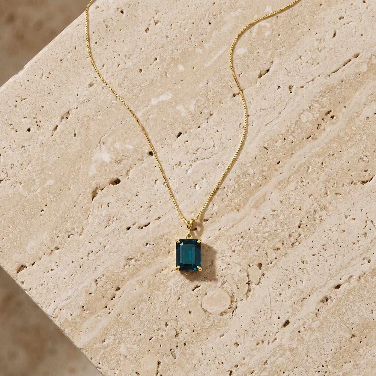 Yellow Gold Belle Necklace Sapphire 10K — Isaura