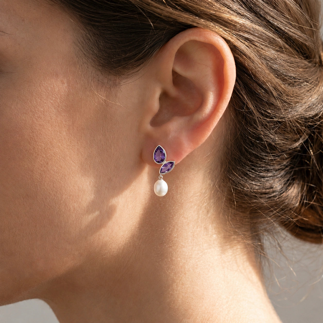 White Gold Amethyst & Pearl — Isodora