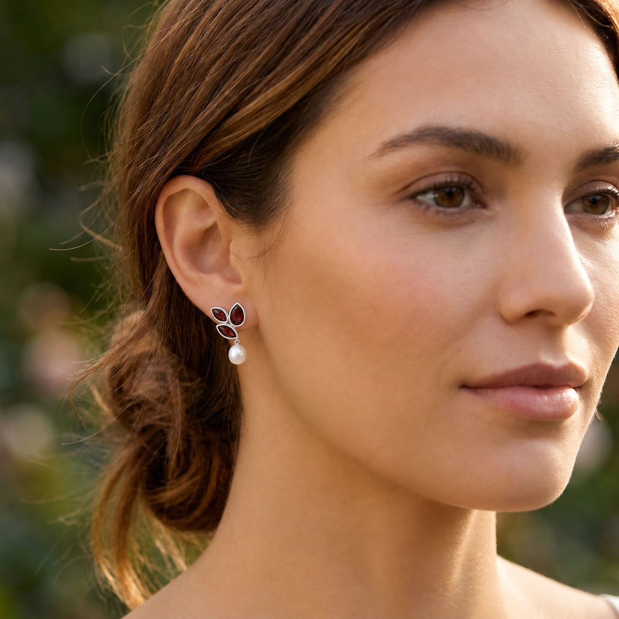 White Gold Garnet & Pearl — Isodora