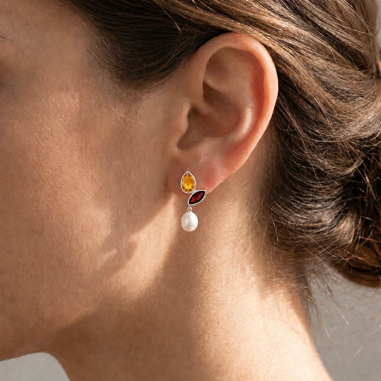 White Gold Pearl & Citrine & Garnet — Isodora