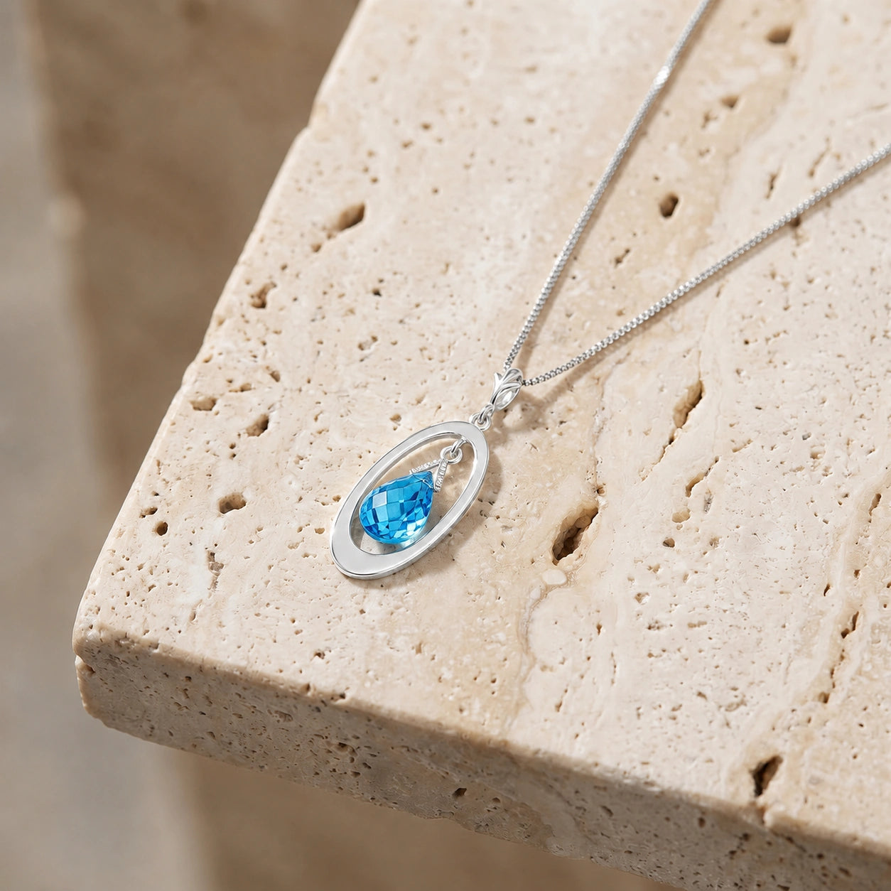White Gold Blue Topaz — Isotta