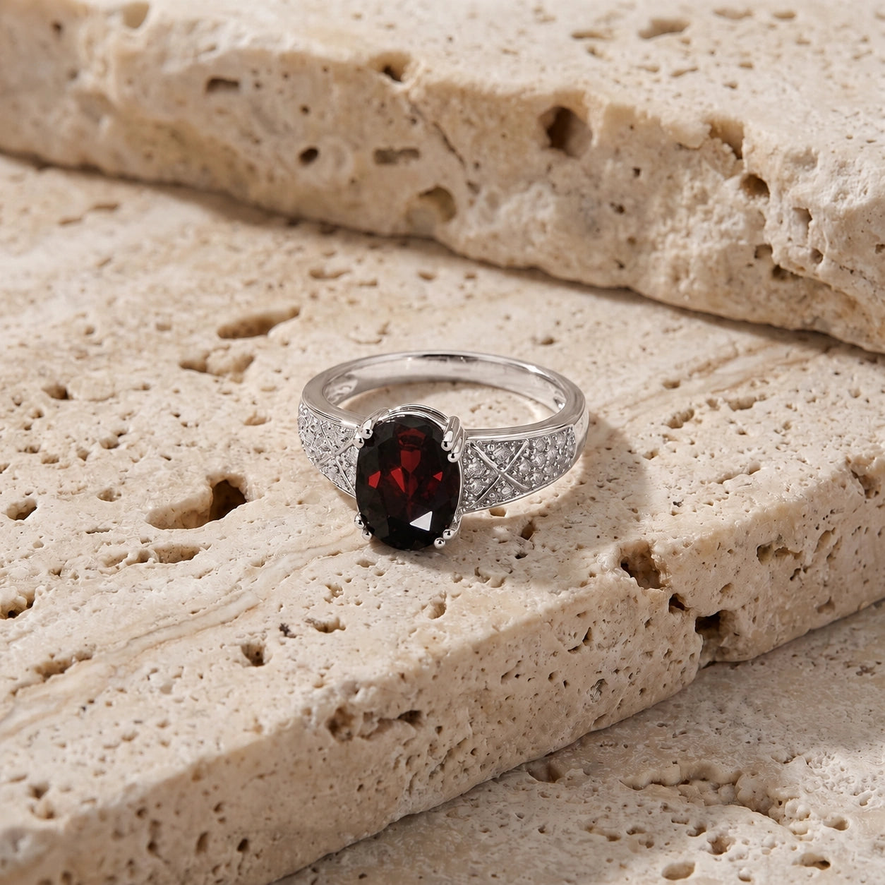 White Gold Diamond & Garnet — Caterina