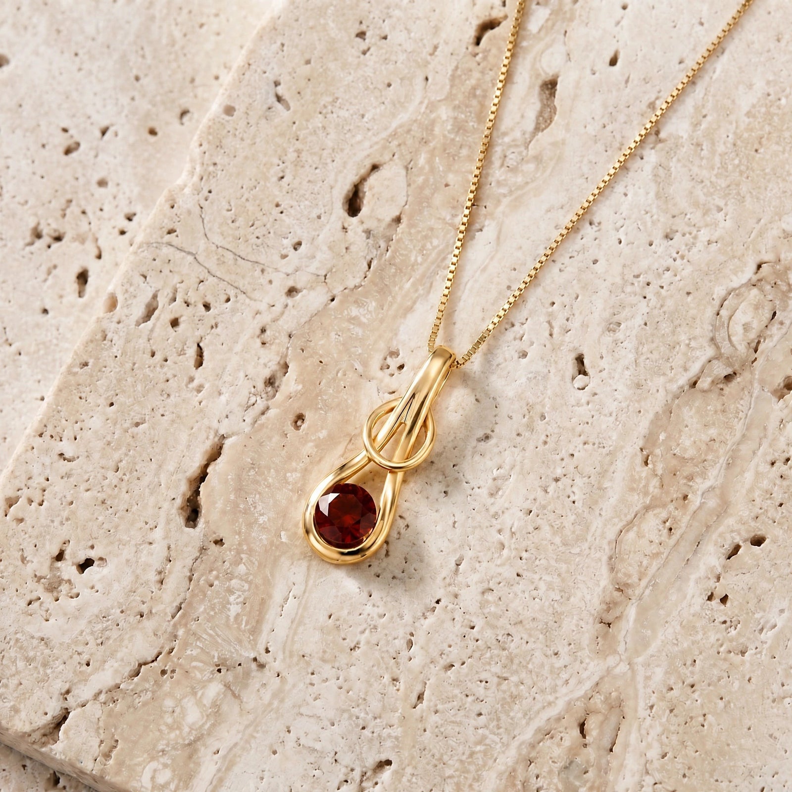 Yellow Gold Pendant Necklace Garnet 10K — Serafina