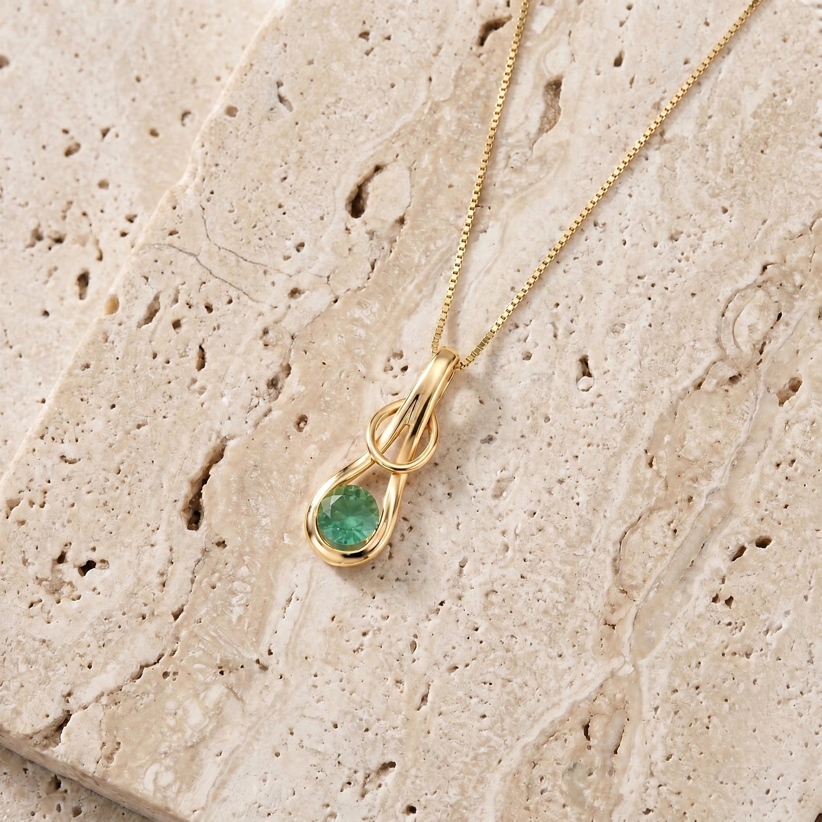 Yellow Gold Pendant Necklace Emerald 10K — Serafina