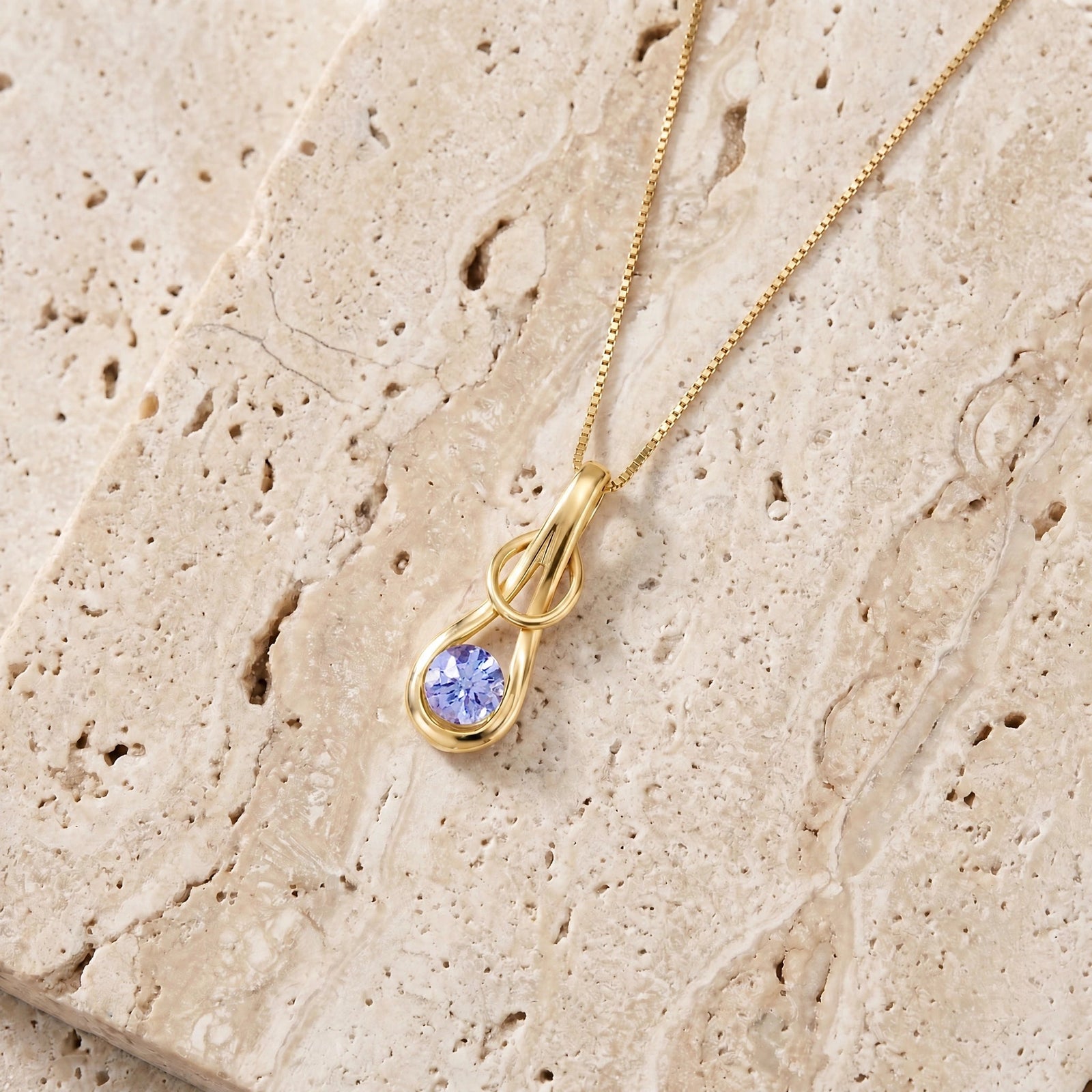 Yellow Gold Pendant Necklace Tanzanite 10K — Serafina