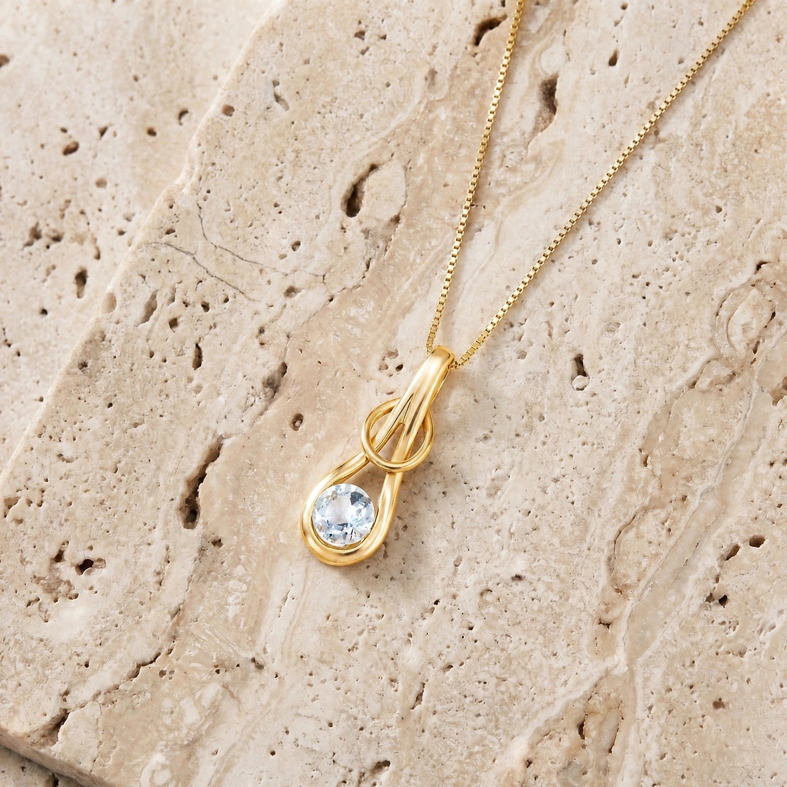 Yellow Gold Pendant Necklace Aquamarine 10K — Serafina