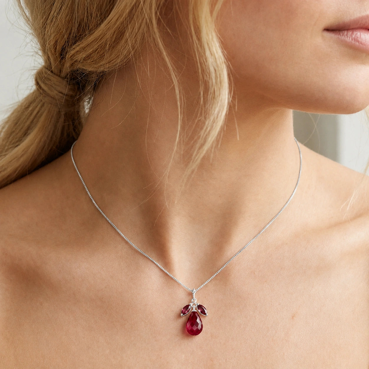 White Gold Necklace Amethyst 10K — Laura