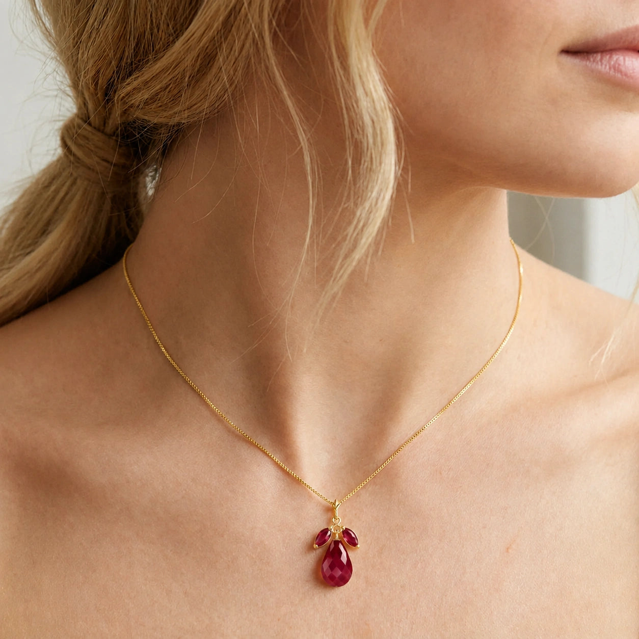 Yellow Gold Necklace Amethyst 10K — Laura