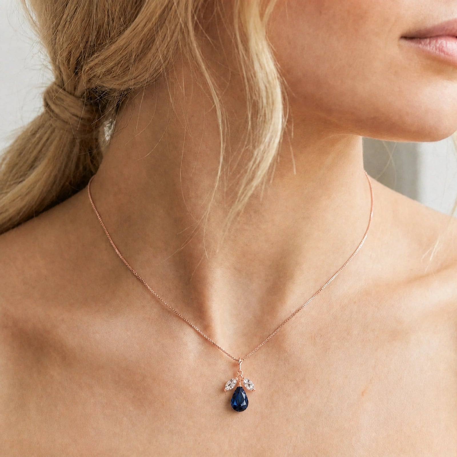 Rose Gold Necklace Emerald 10K — Laura