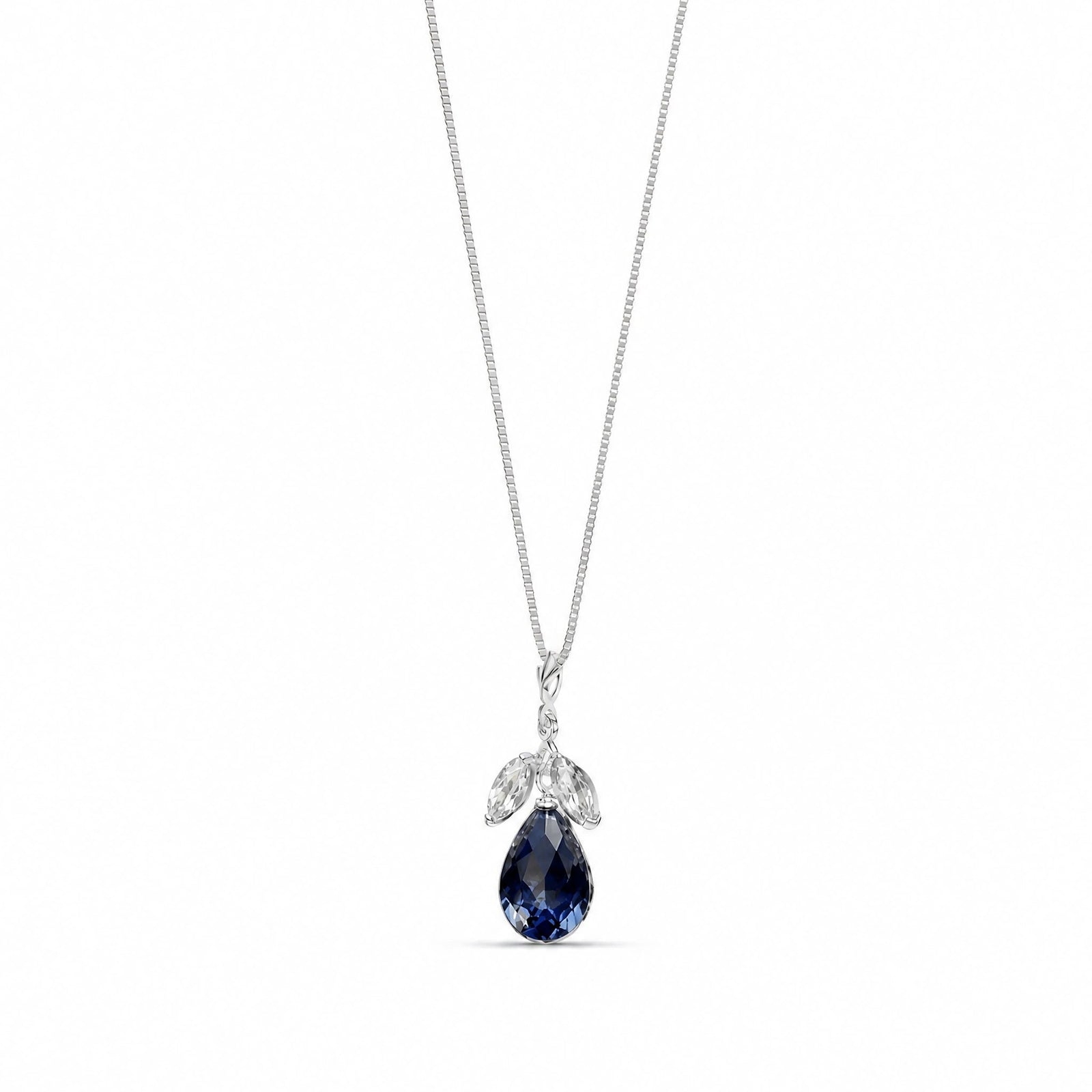 White Gold Necklace Emerald 10K — Laura