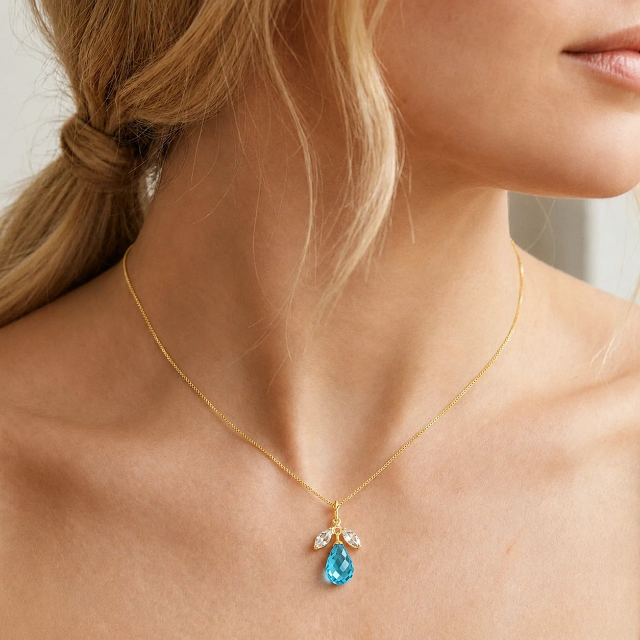 Yellow Gold Necklace Sapphire 10K — Laura