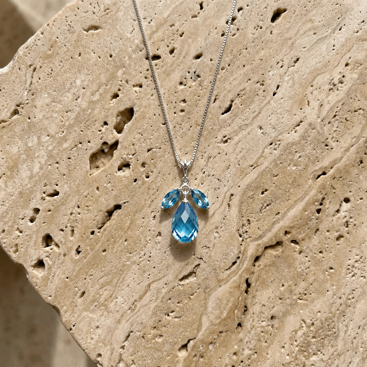 White Gold Necklace White Topaz 10K — Laura