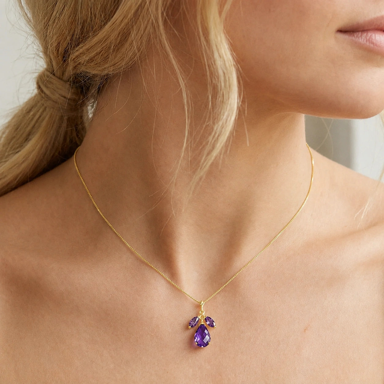 Yellow Gold Necklace White Topaz 10K — Laura