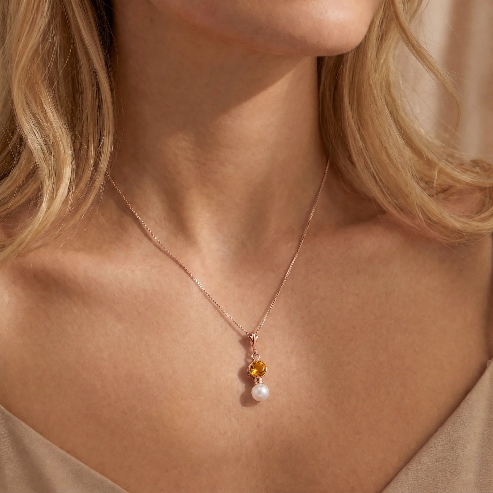 Rose Gold Rose Necklace Emerald 10K — Laura