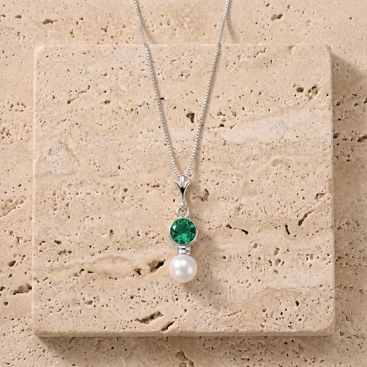 White Gold Rose Necklace Garnet 10K — Laura