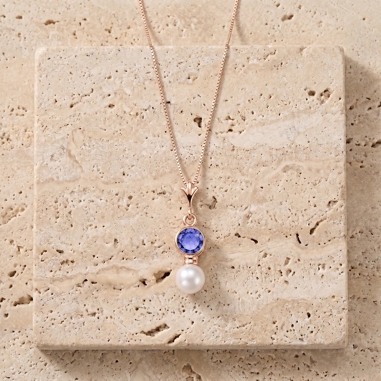 Rose Gold Rose Necklace Peridot 10K — Laura