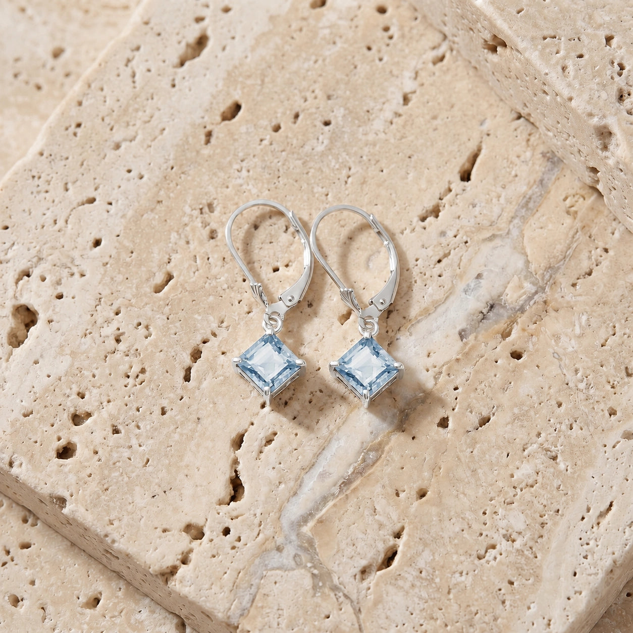 White Gold Aquamarine — Lauriana
