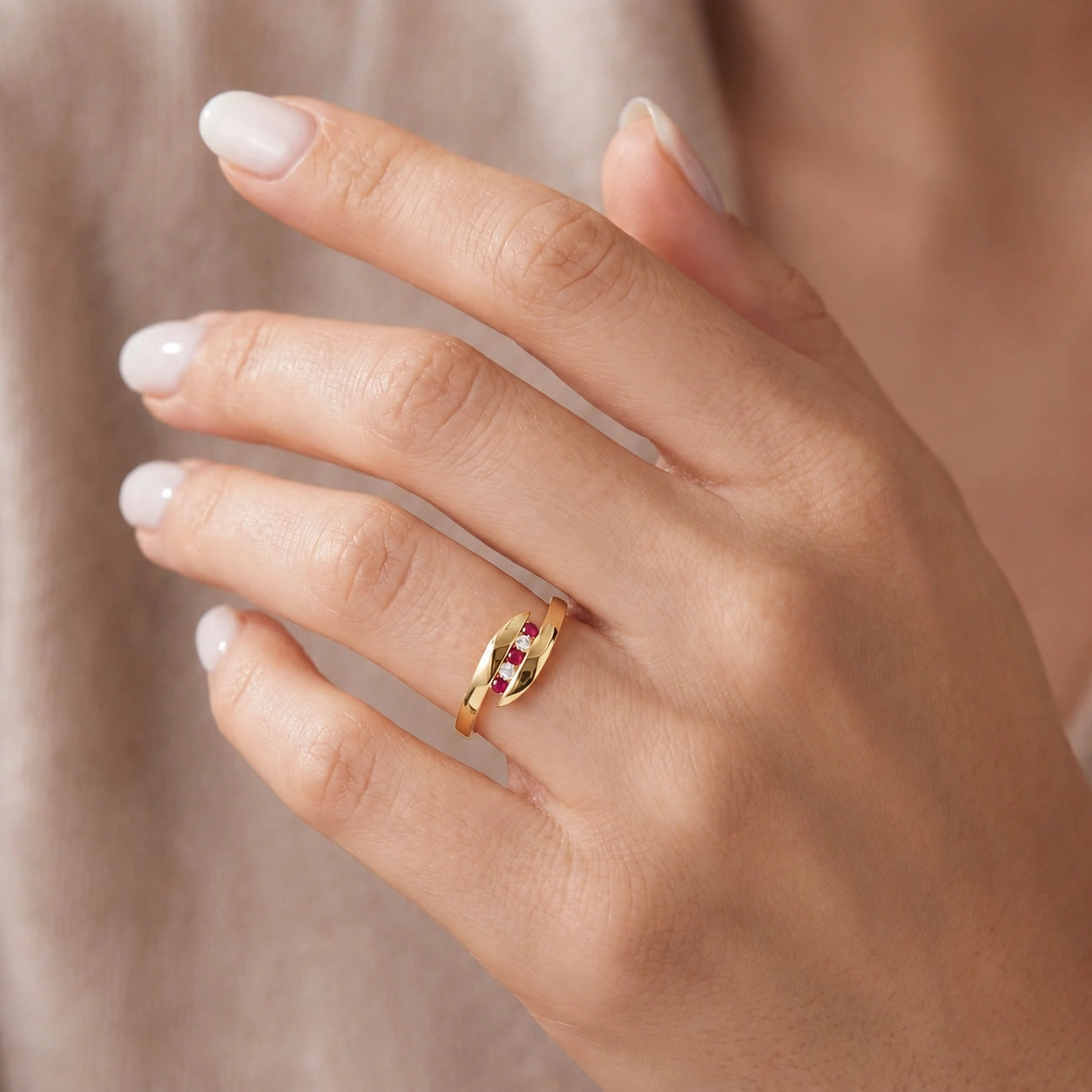 Yellow Gold Ruby & Diamond — Leandra