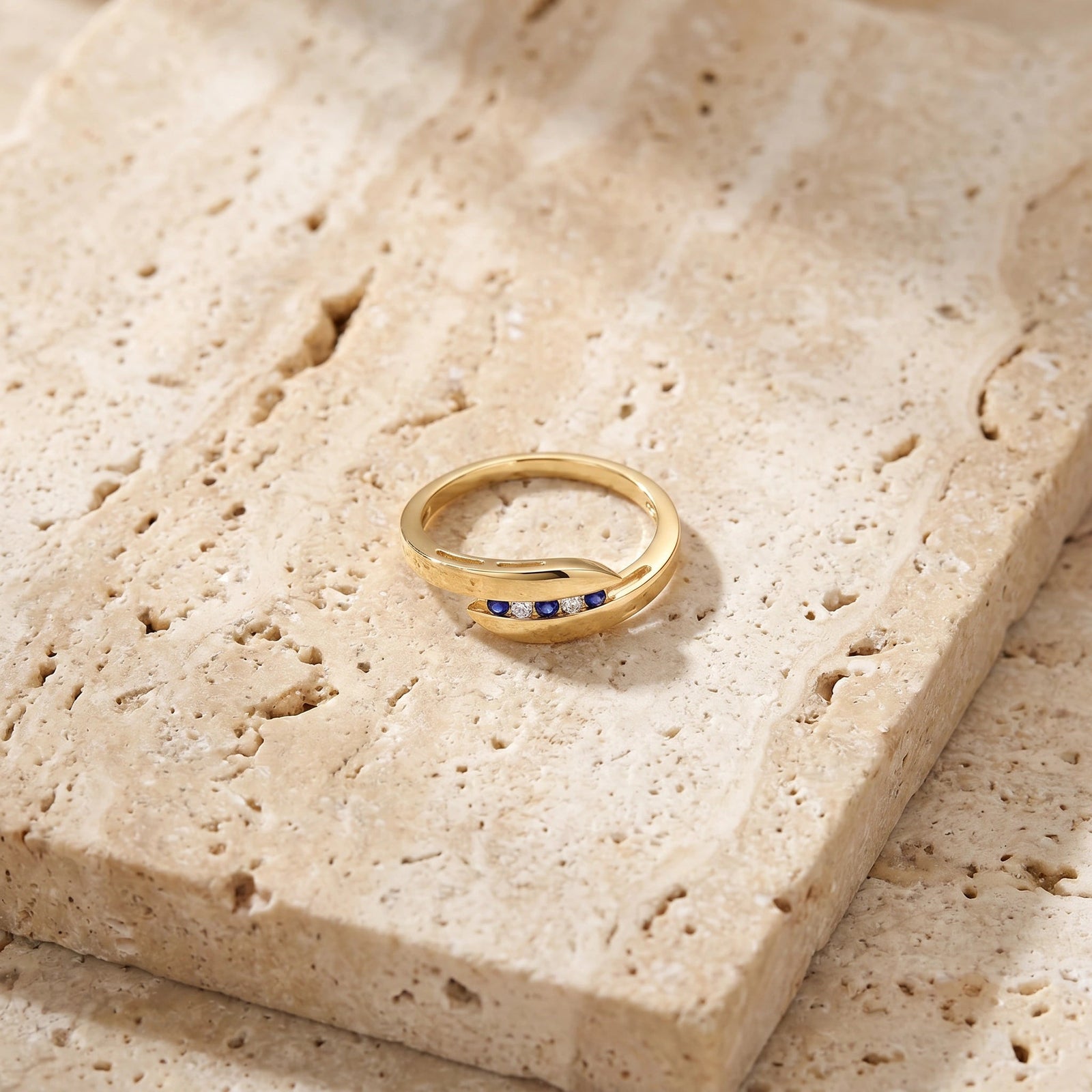 Yellow Gold Sapphire & Diamond — Leandra