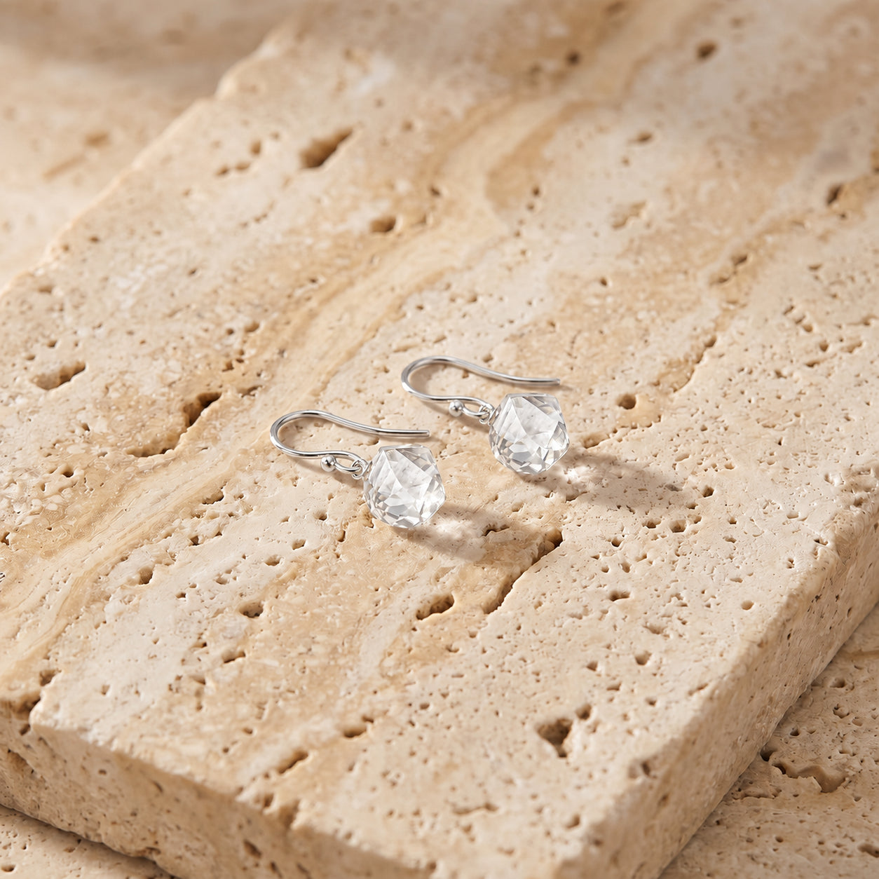 White Gold Earrings Emerald 10K — Calliope