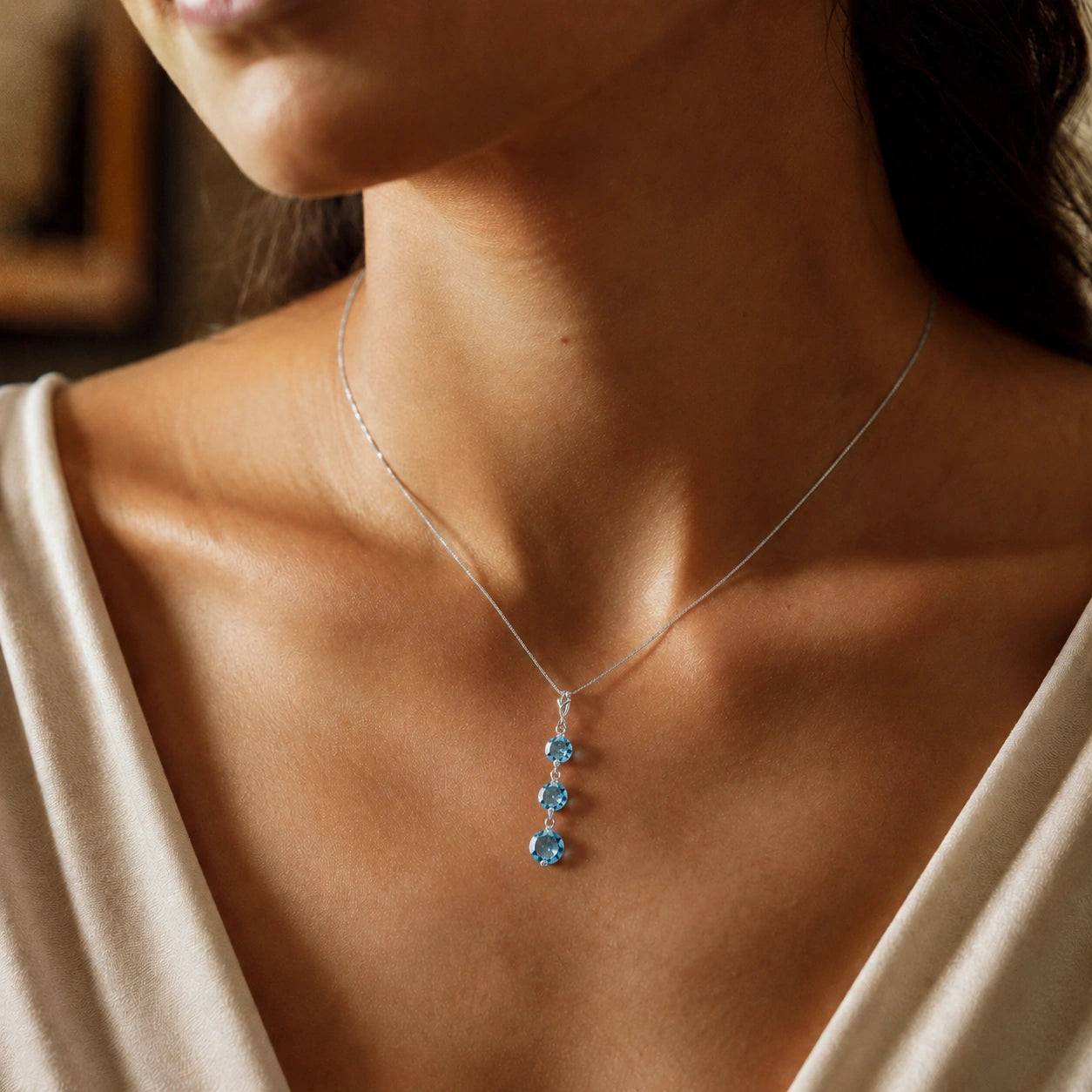 White Gold Blue Topaz — Leonilde