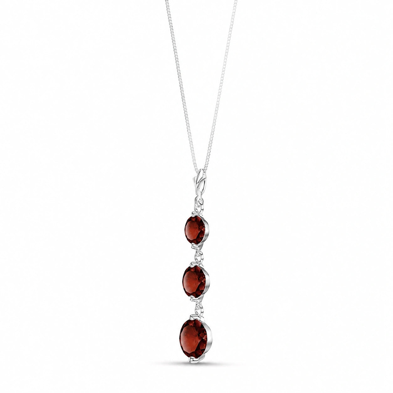 White Gold Garnet — Leonilde