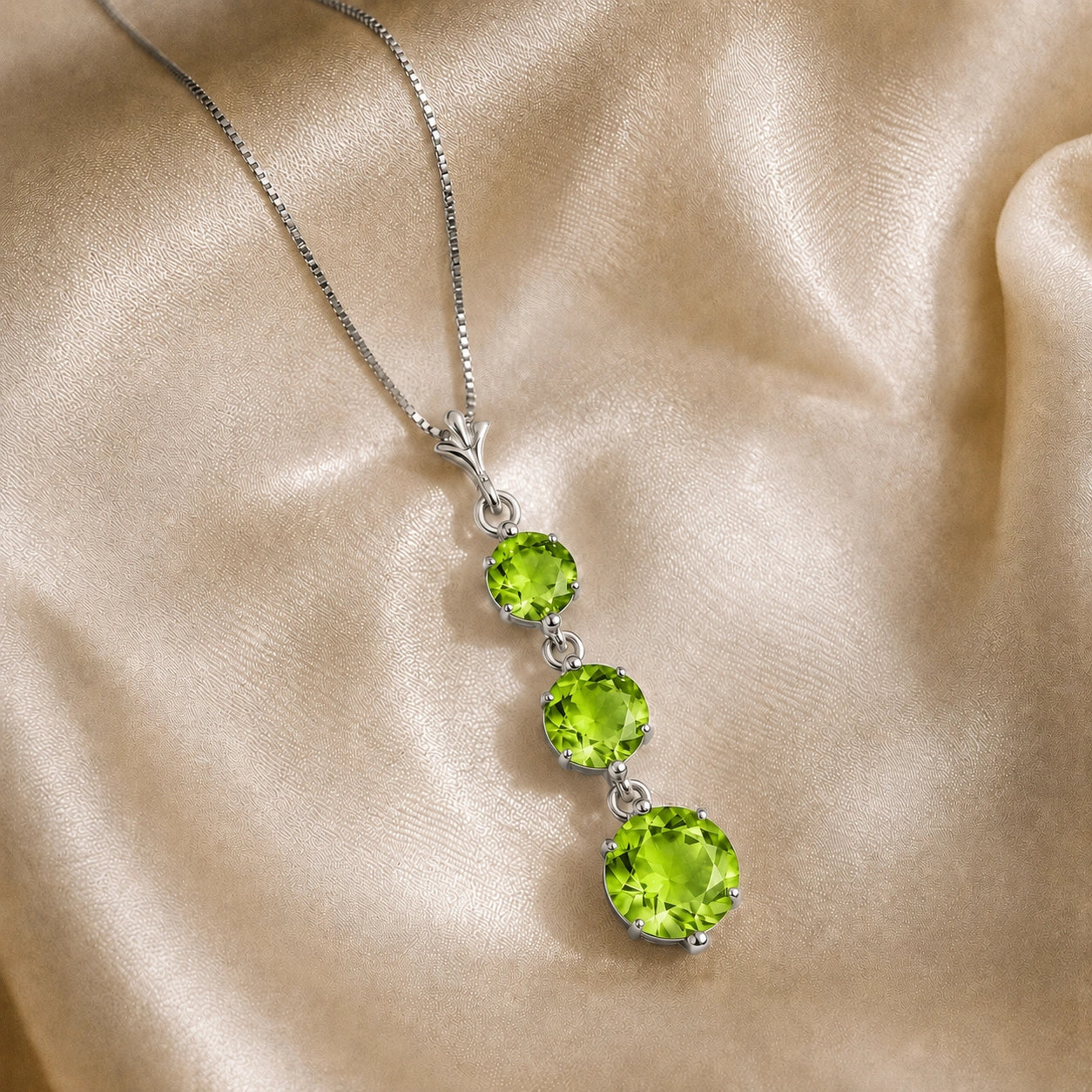 White Gold Peridot — Leonilde