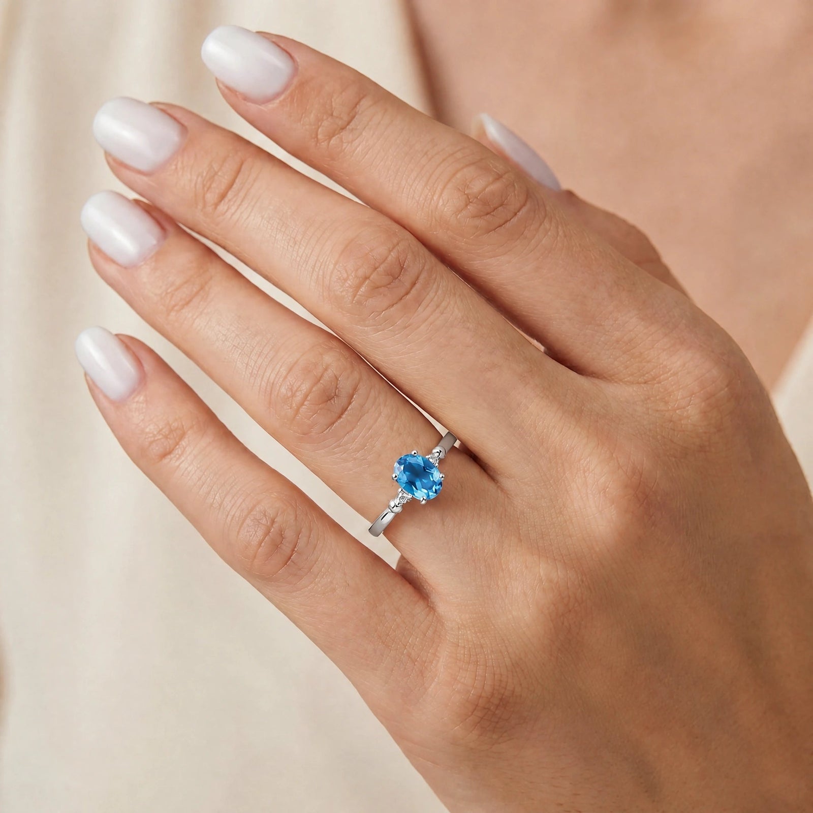 White Gold Diamond & Blue Topaz — Leontina