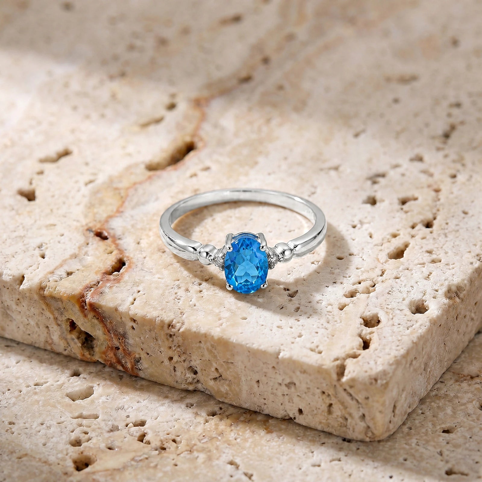 White Gold Diamond & Blue Topaz — Leontina