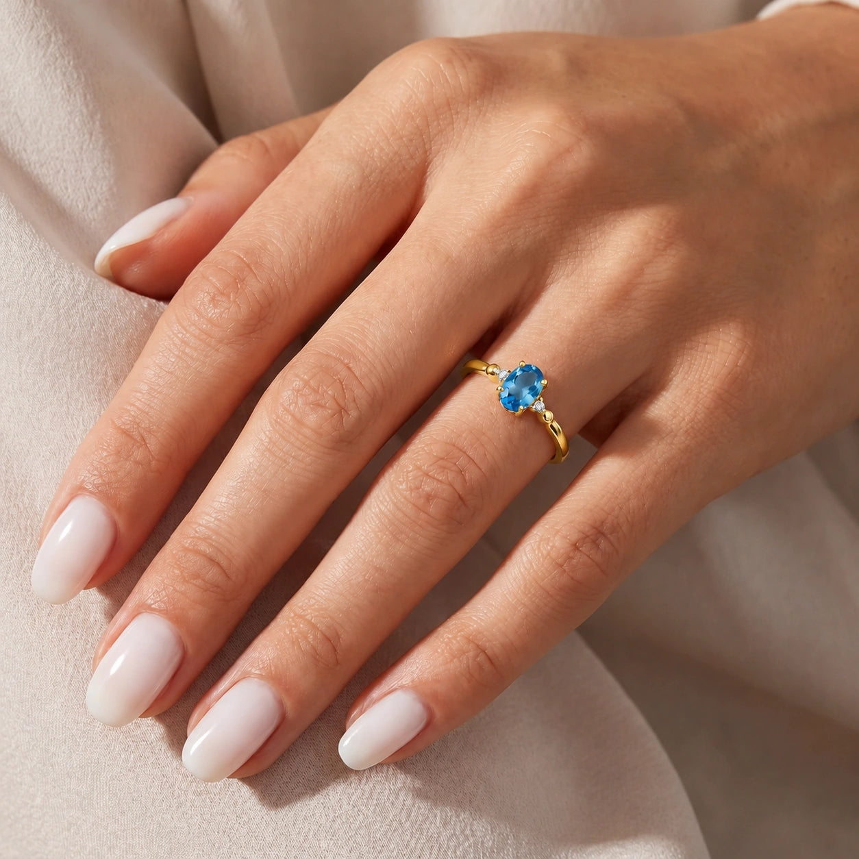 Yellow Gold Diamond & Blue Topaz — Leontina