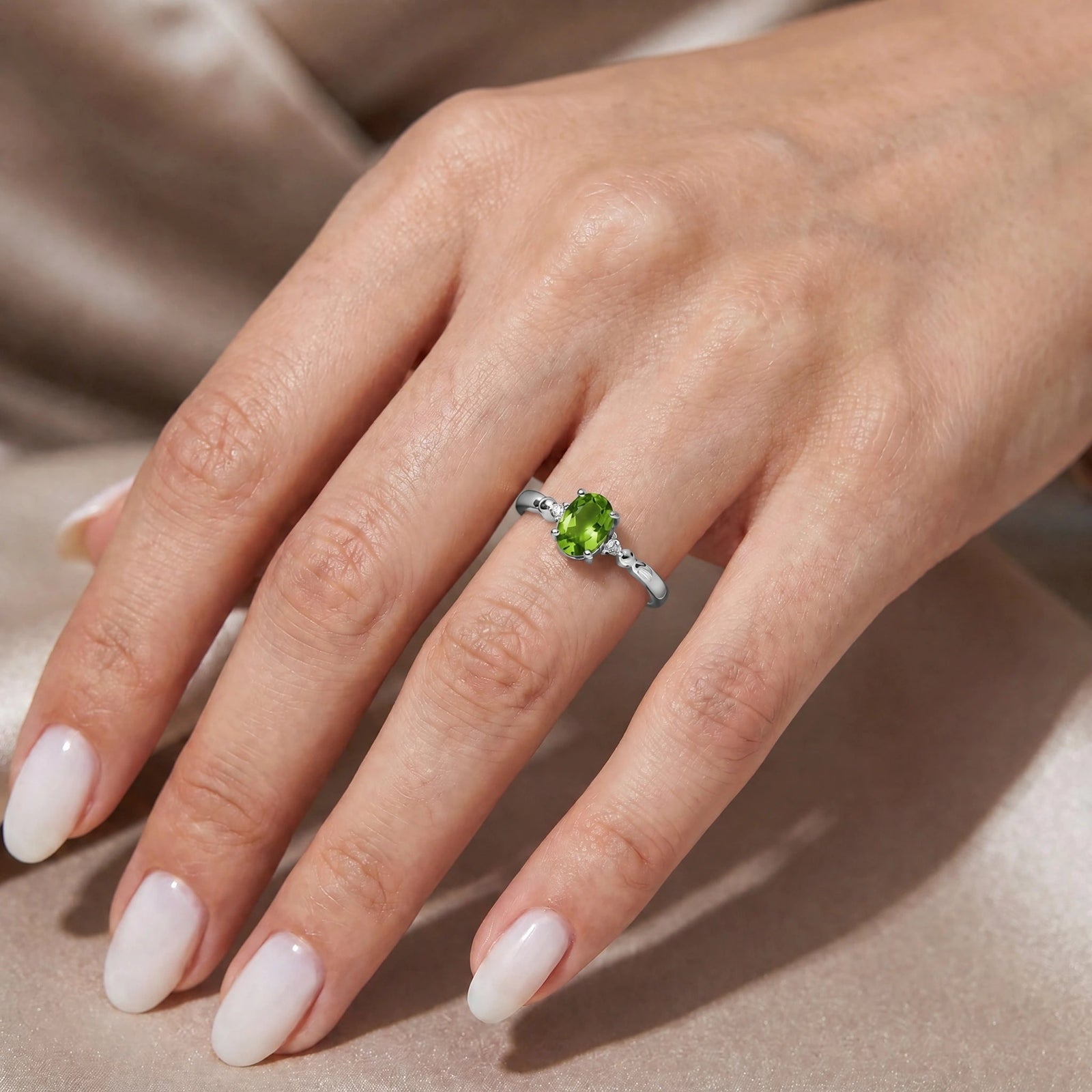 White Gold Diamond & Peridot — Leontina