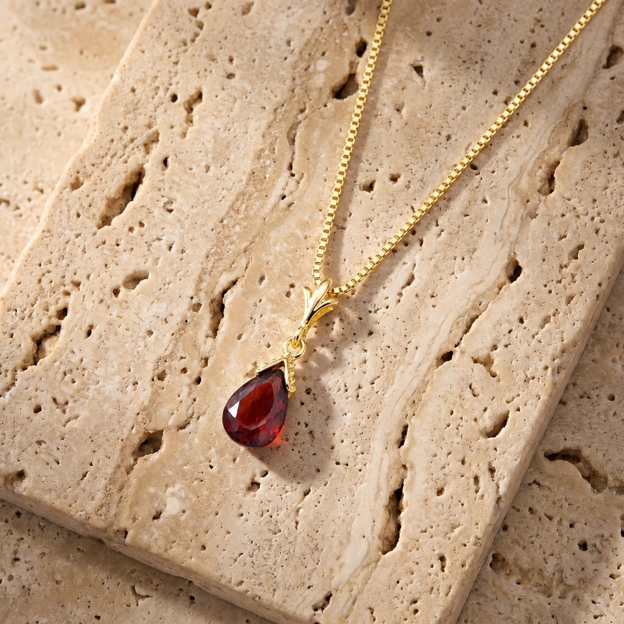 Yellow Gold Garnet — Radegonda