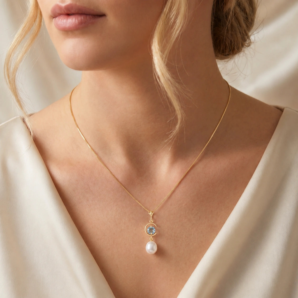 Yellow Gold Pendant Necklace Pearl 10K — Santina