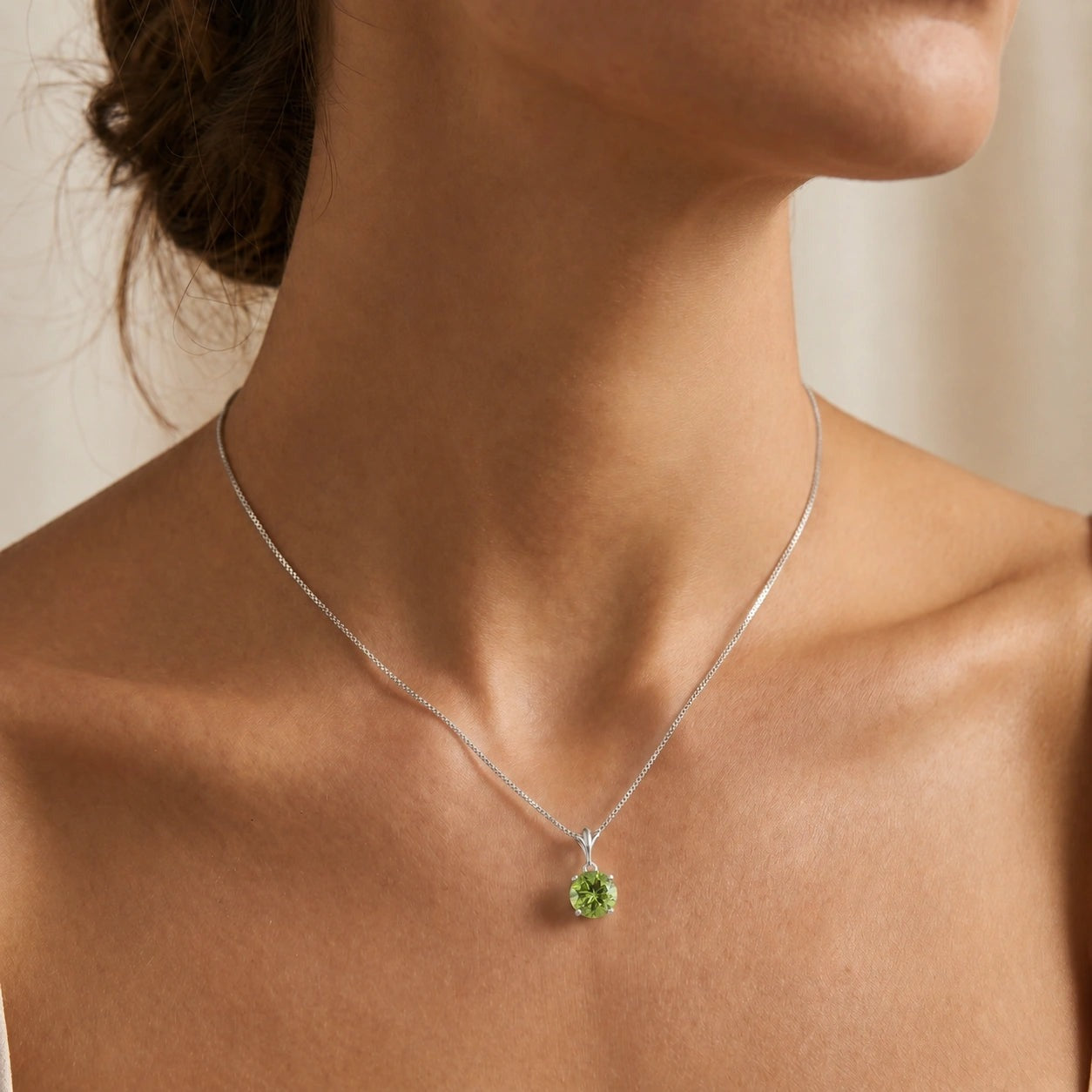 White Gold Petal Rose Necklace Peridot 10K — Liliana