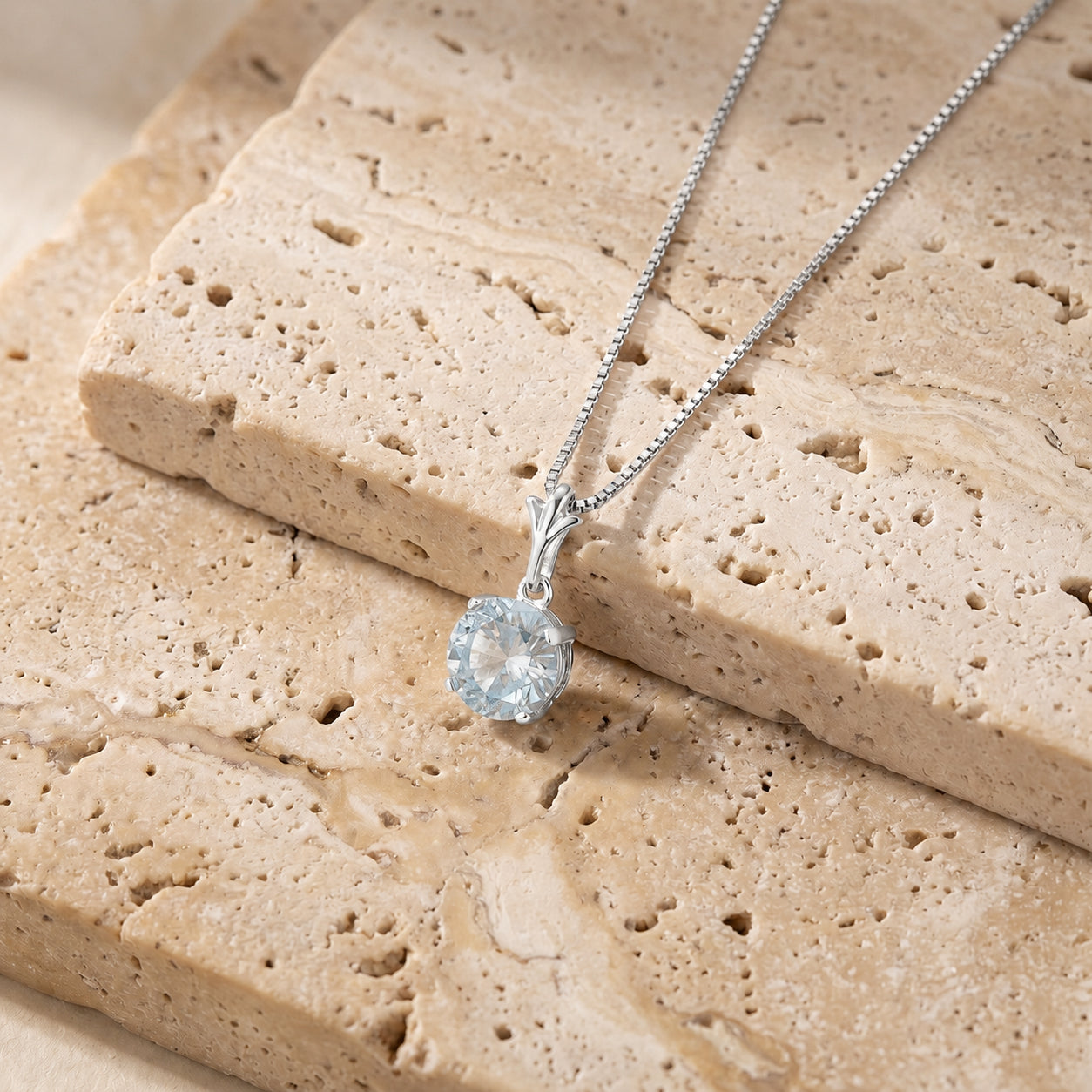 White Gold Petal Rose Necklace Peridot 10K — Liliana