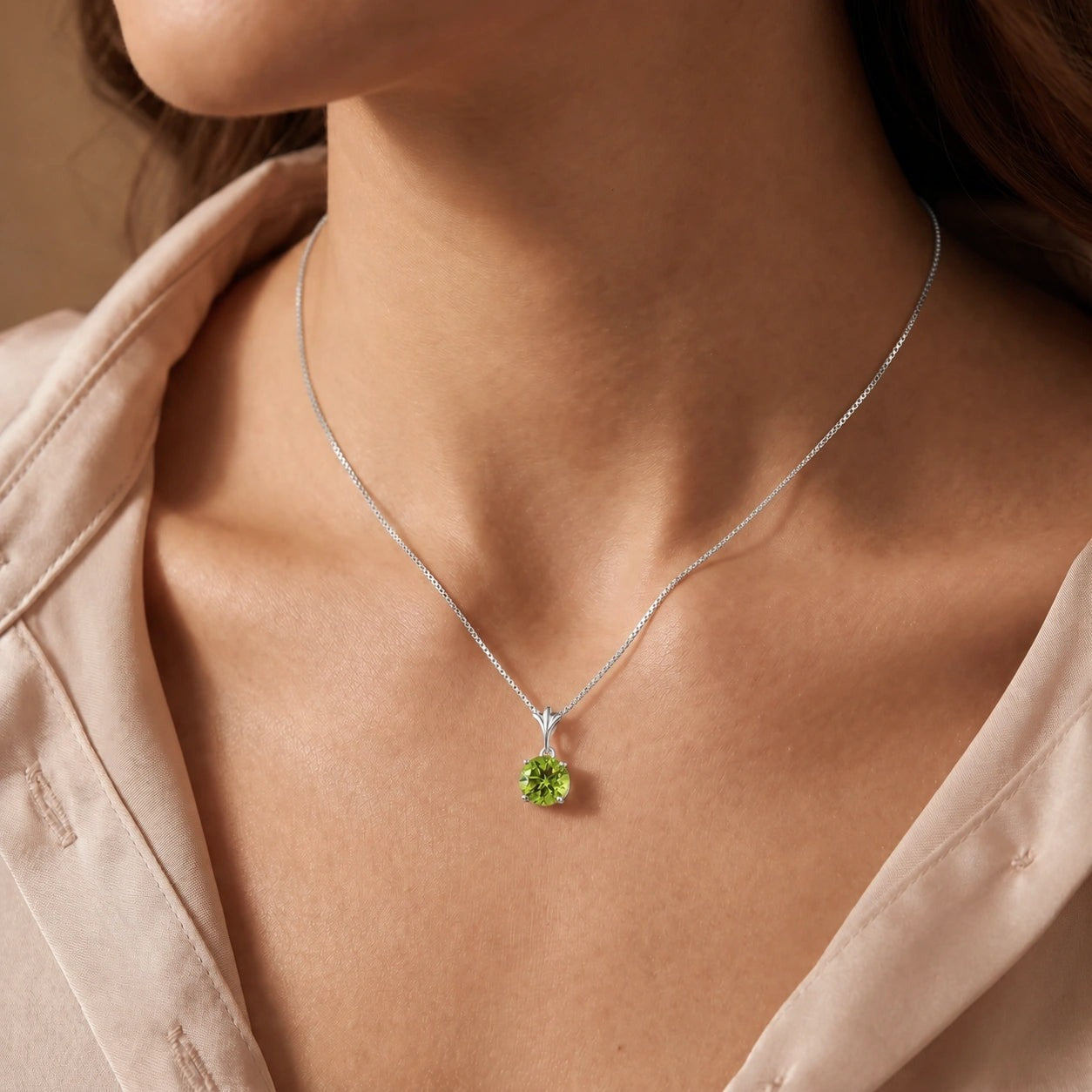 White Gold Petal Rose Necklace Peridot 10K — Liliana