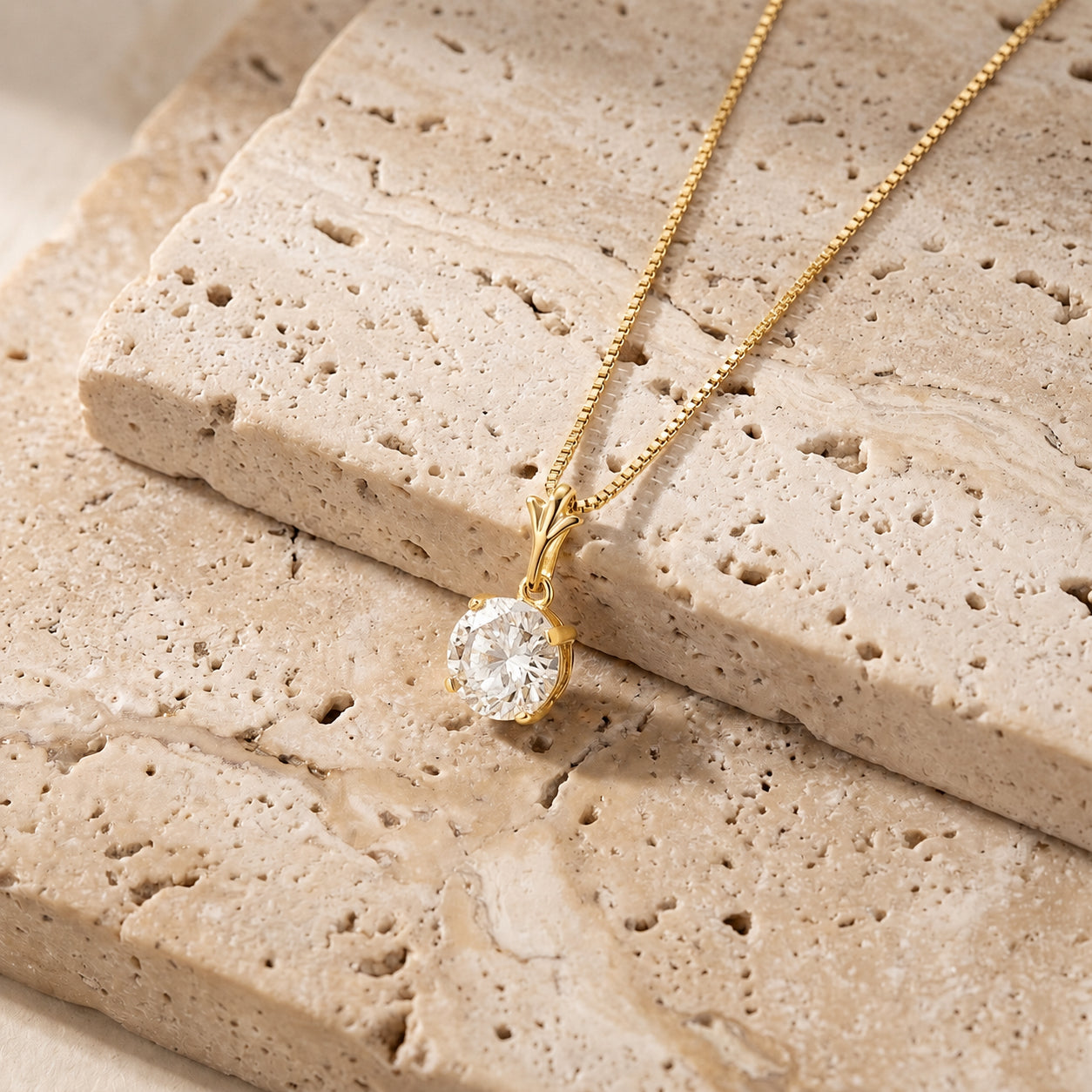 Yellow Gold Petal Rose Necklace Peridot 10K — Liliana