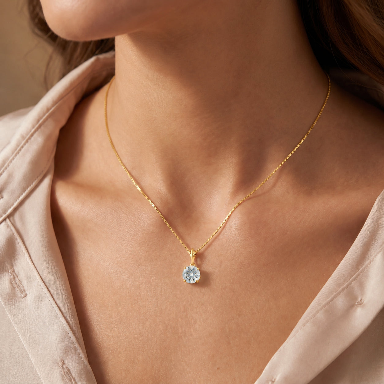 Yellow Gold Petal Rose Necklace Peridot 10K — Liliana