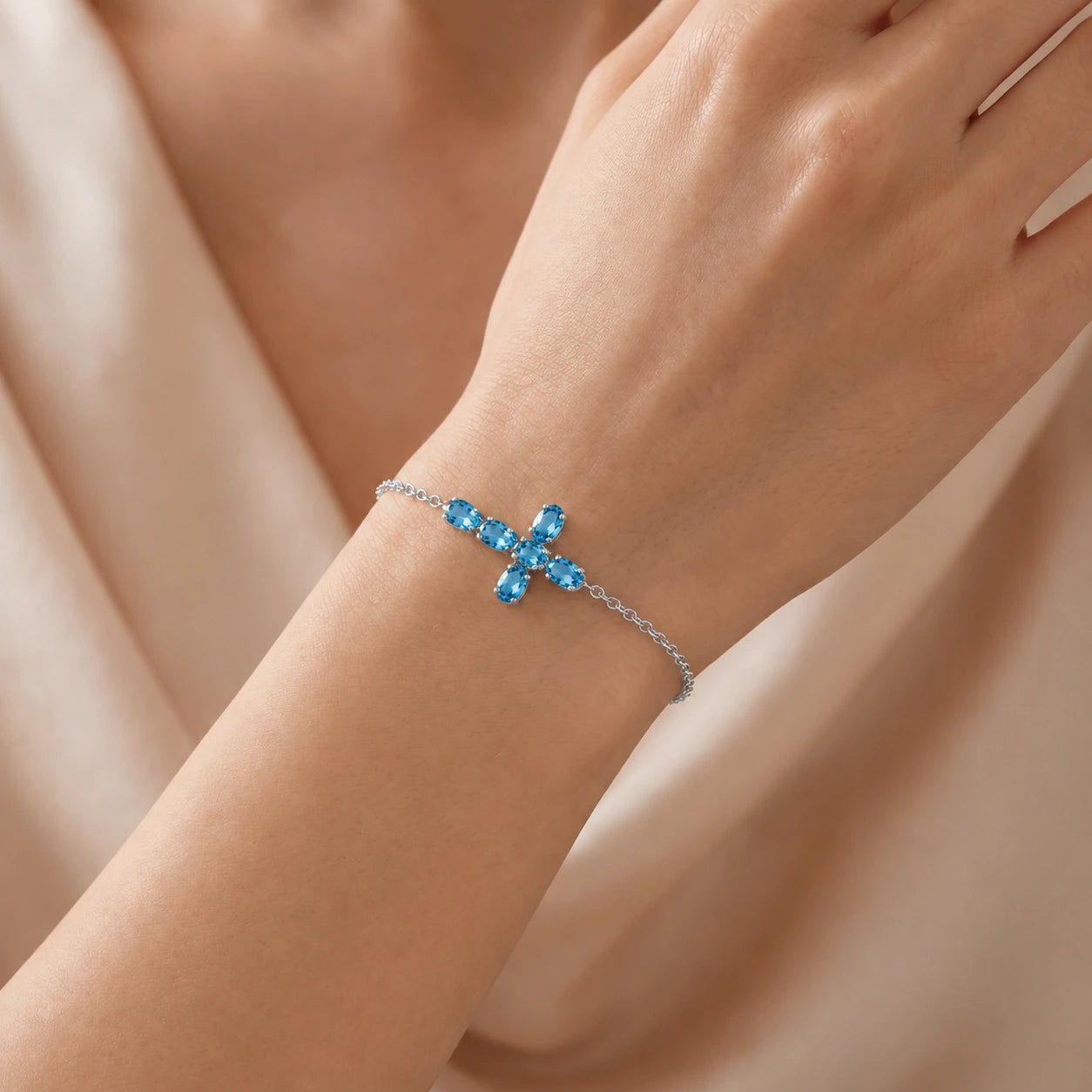 White Gold Celeste Bracelet Blue Topaz 10K — Lucrezia
