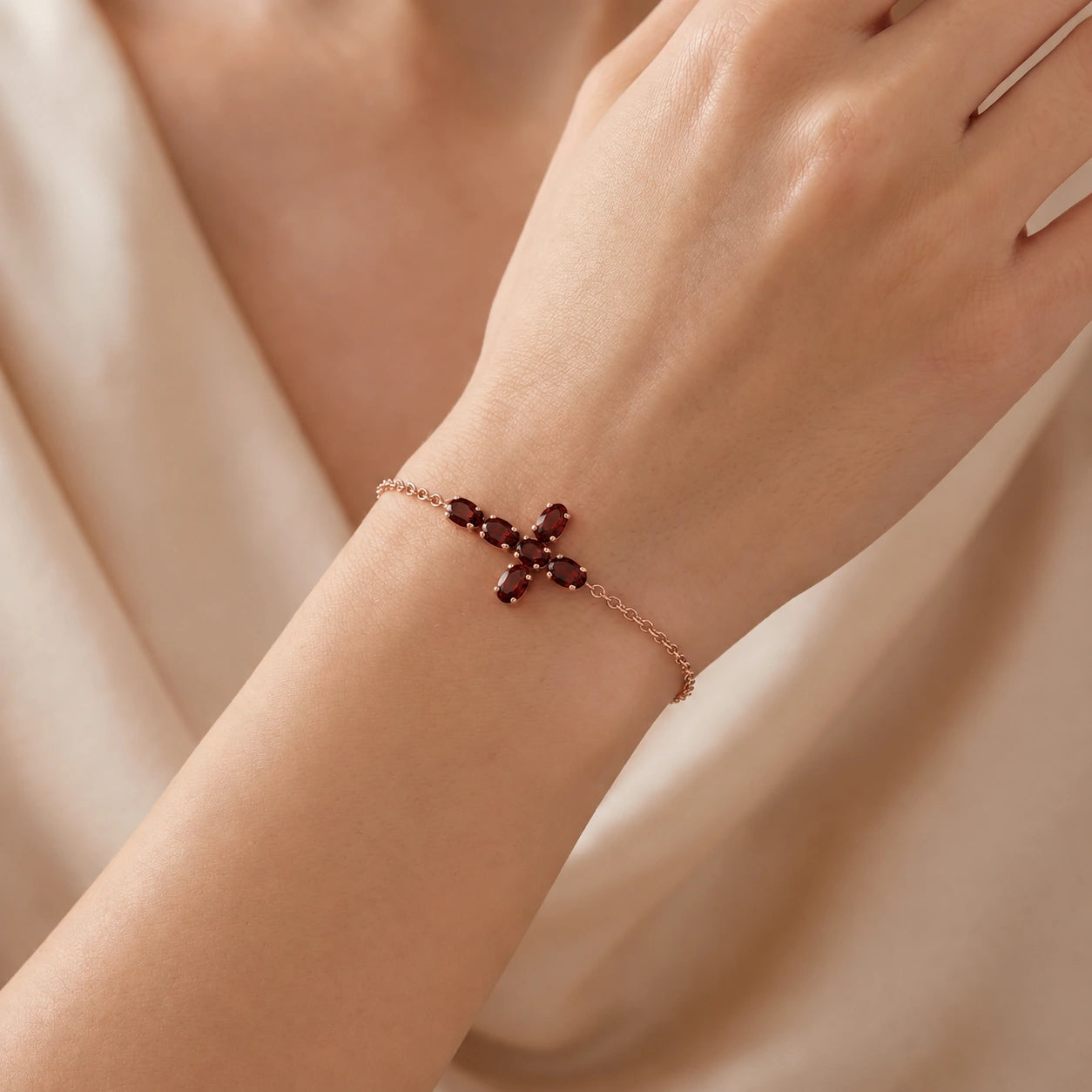 Rose Gold Celeste Bracelet Garnet 10K — Lucrezia