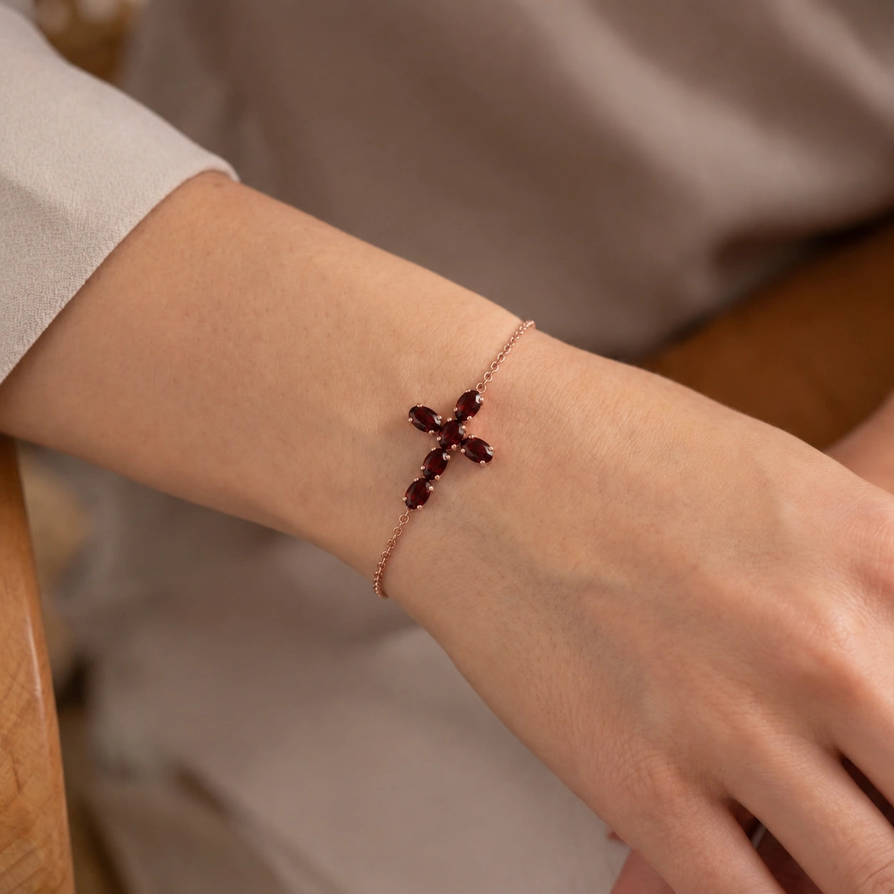 Rose Gold Celeste Bracelet Garnet 10K — Lucrezia
