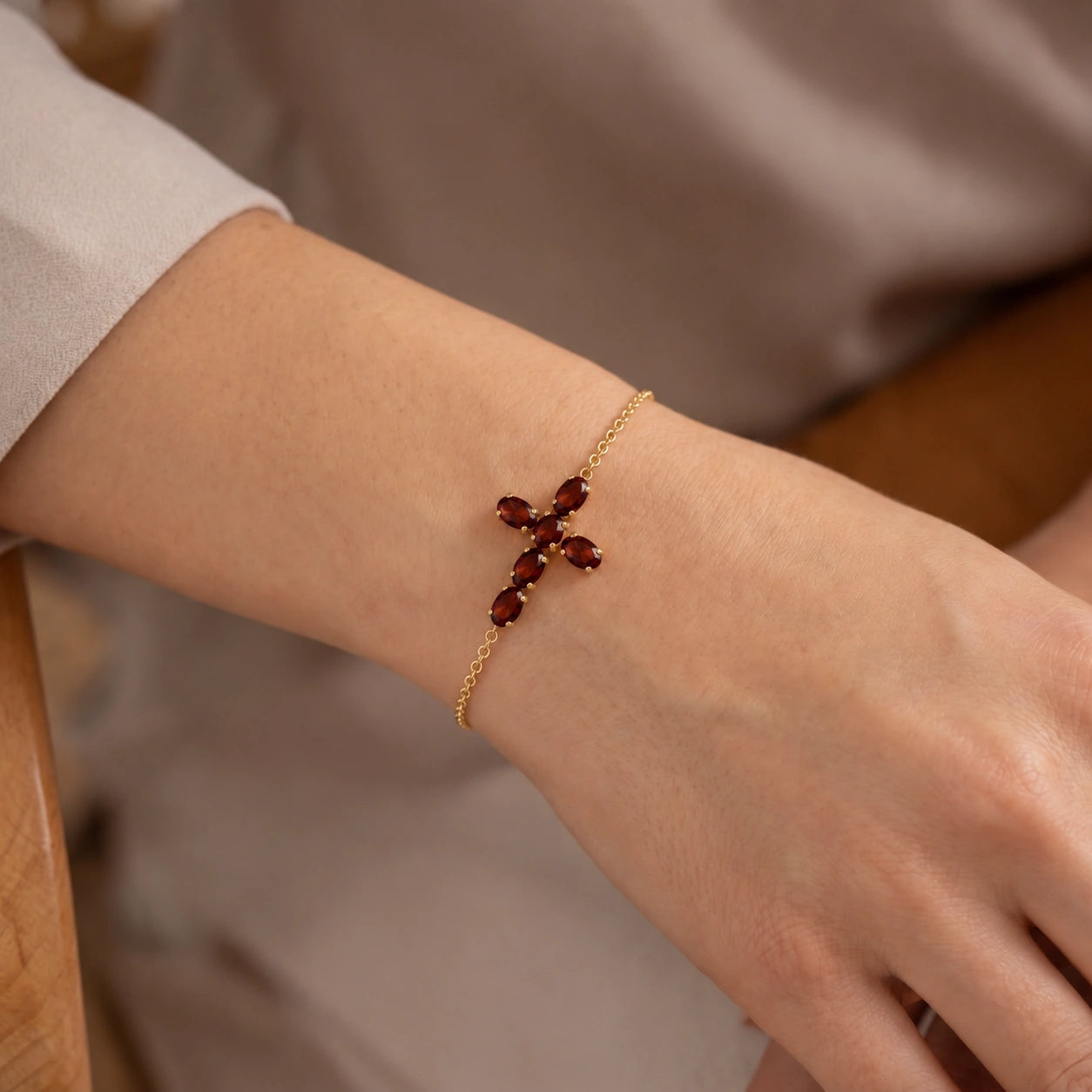 Yellow Gold Celeste Bracelet Garnet 10K — Lucrezia