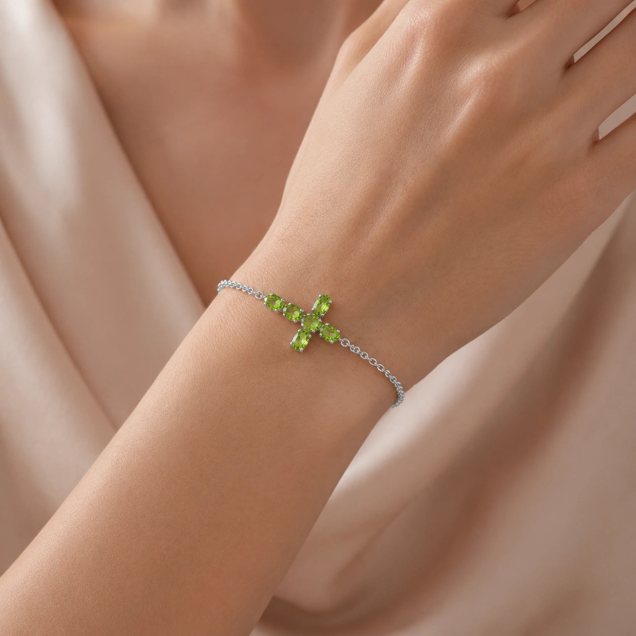 White Gold Peridot — Mariailenia