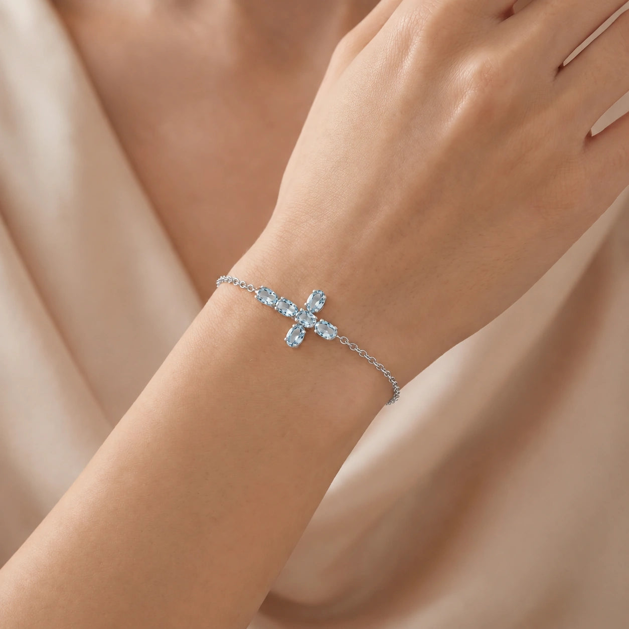 White Gold Celeste Bracelet Aquamarine 10K — Lucrezia