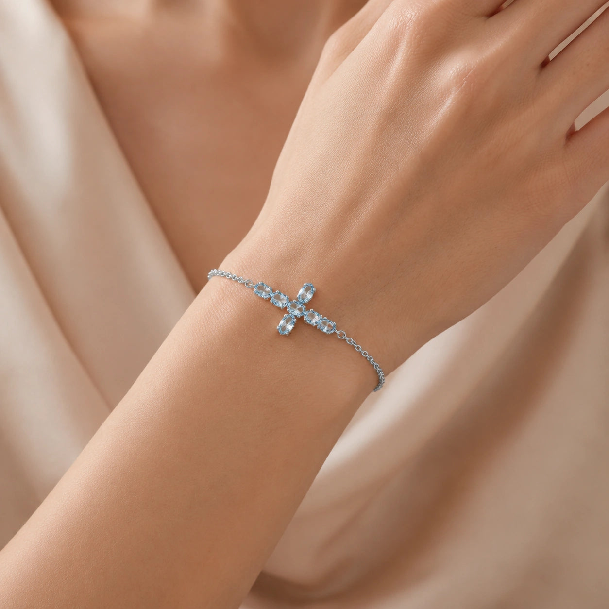 White Gold Celeste Bracelet Aquamarine 10K — Lucrezia